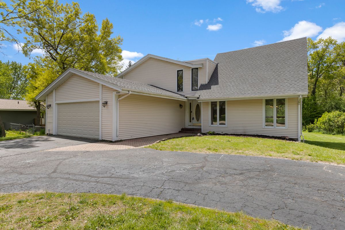 5044 Lanterne Court, Loves Park, IL 61111