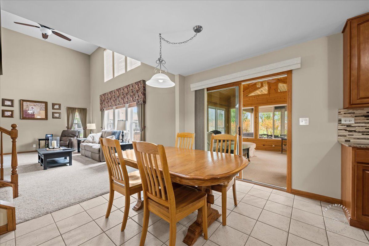 2518 Imgrund Road, North Aurora, IL 60542