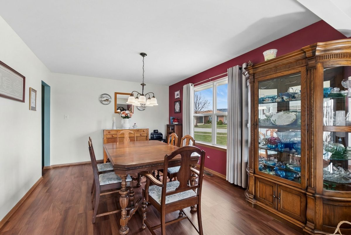 17900 Poplar Lane, Country Club Hills, IL 60478