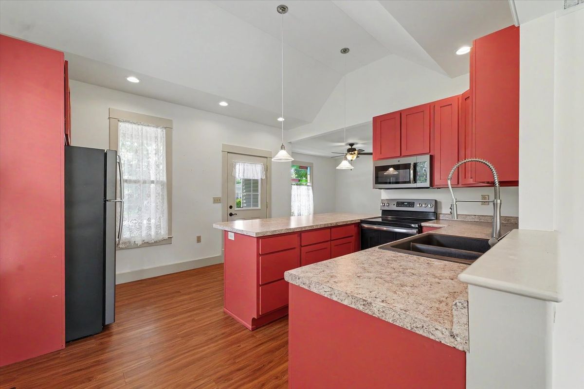 708 E Center Street, Monticello, IL 61856