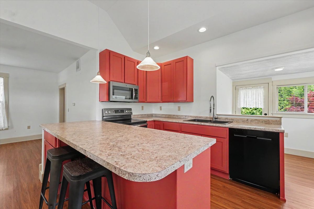 708 E Center Street, Monticello, IL 61856