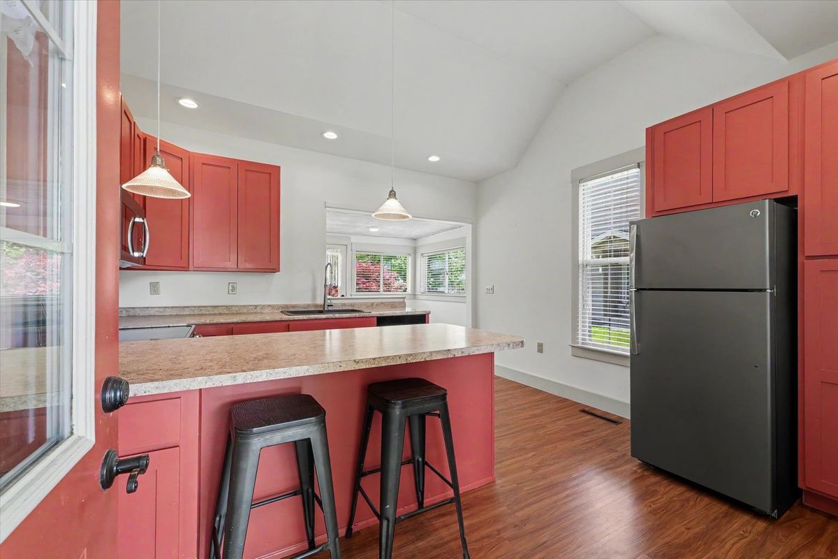 708 E Center Street, Monticello, IL 61856