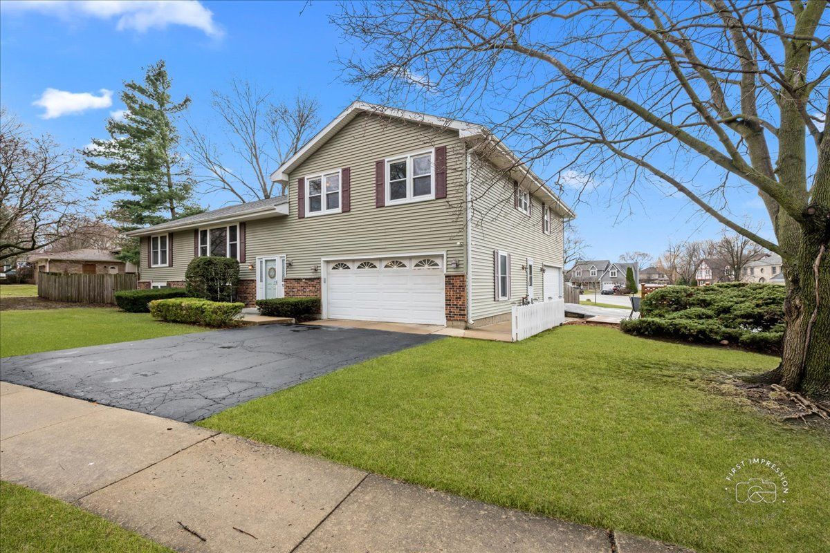 701 Viking Drive — Batavia, IL 60510