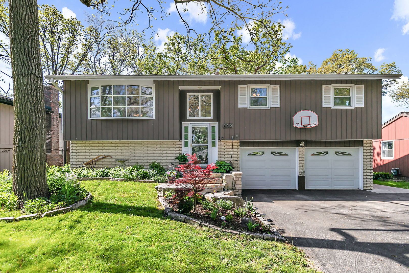 602 Delaware Drive — Lake In The Hills, IL 60156