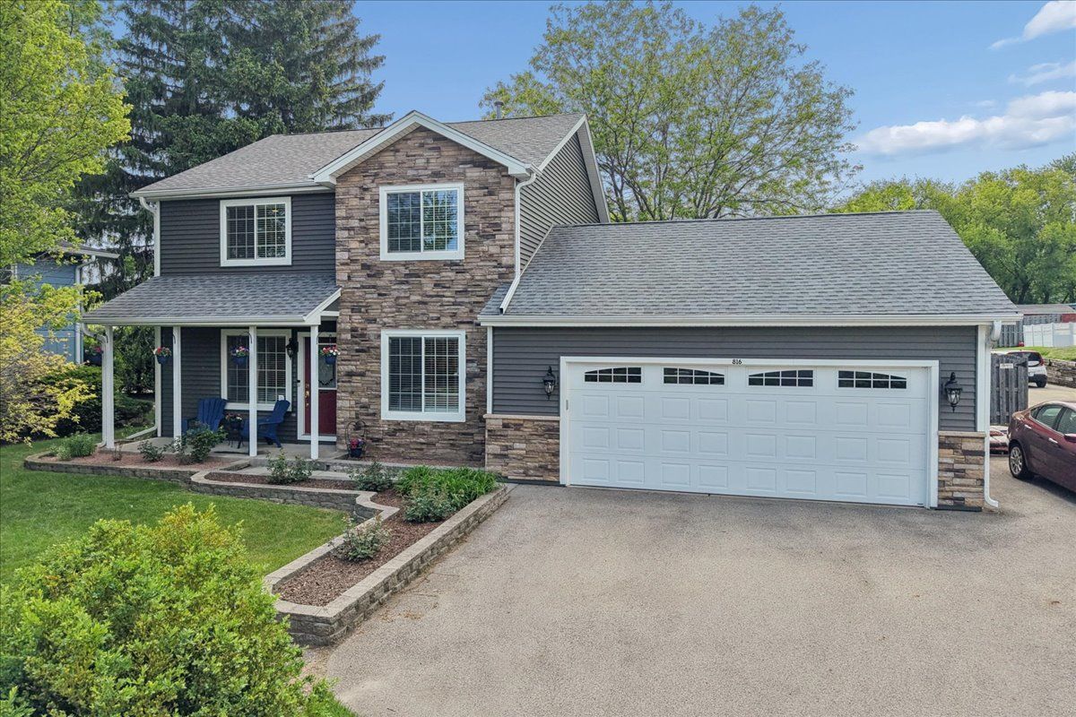 816 Belle Plaine Avenue — Gurnee, IL 60031