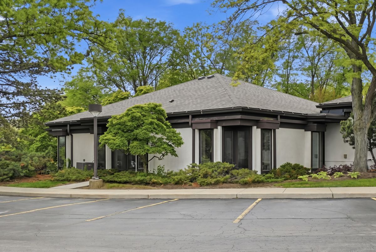2210 Dean Street #I, St. Charles, IL 60174