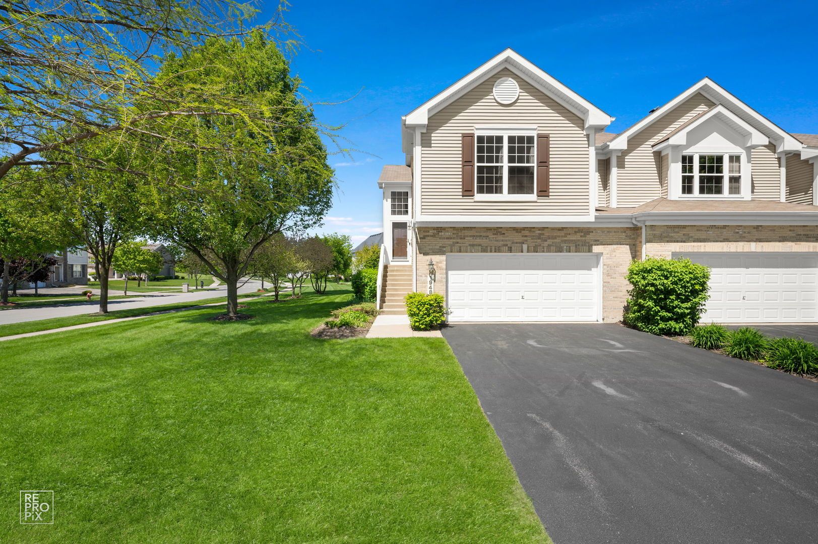 1948 Sundrop Court — Bartlett, IL 60103