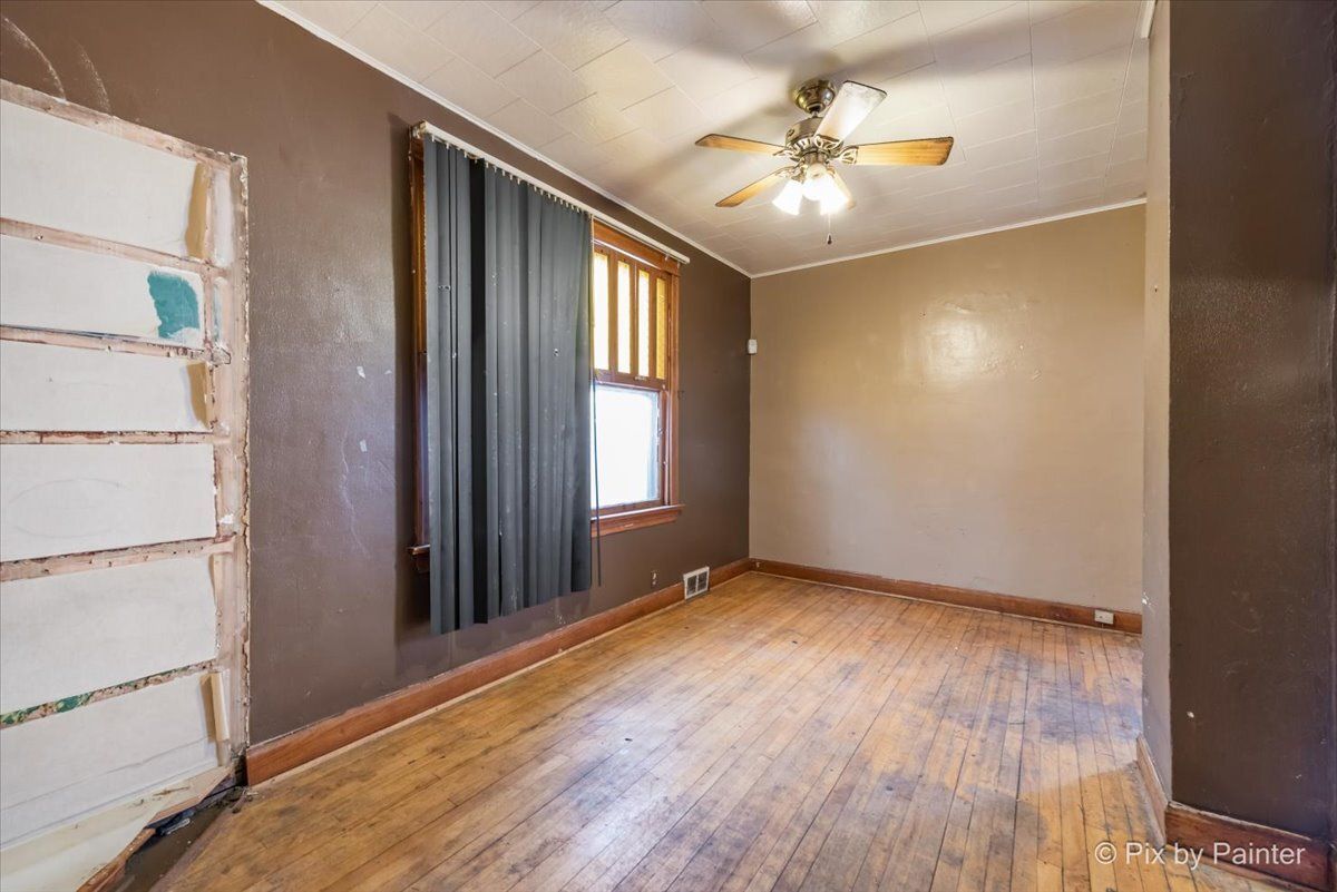 5017 W OGDEN Avenue, Cicero, IL 60804