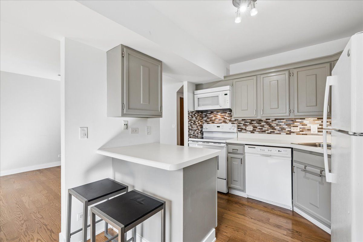 197 Uteg Street #207A, Crystal Lake, IL 60014