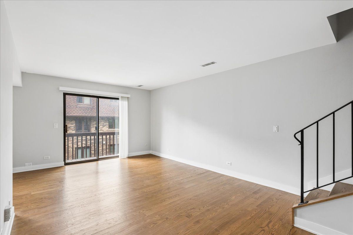 197 Uteg Street #207A, Crystal Lake, IL 60014