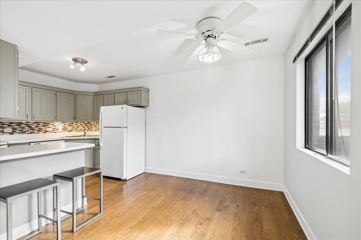 197 Uteg Street #207A, Crystal Lake, IL 60014