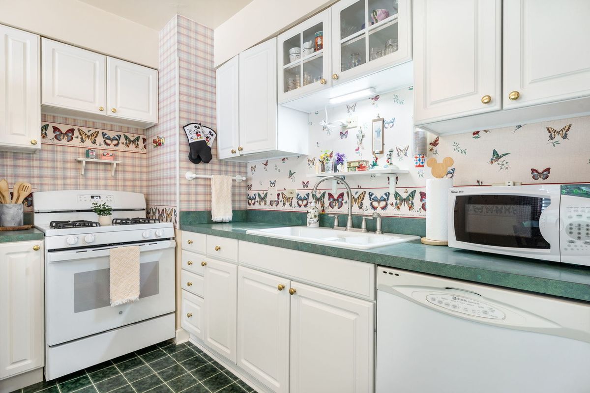 2226 Hawthorne Avenue, Westchester, IL 60154