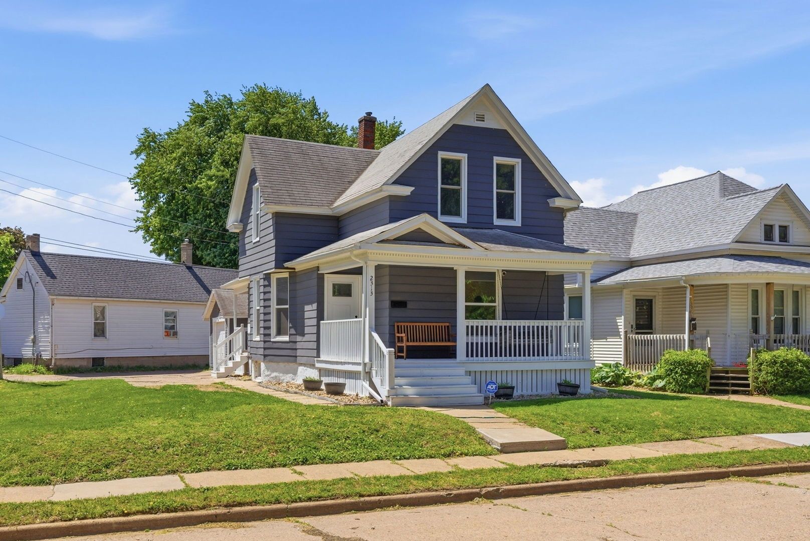 2313 Hobson Avenue — Davenport, IA 52802