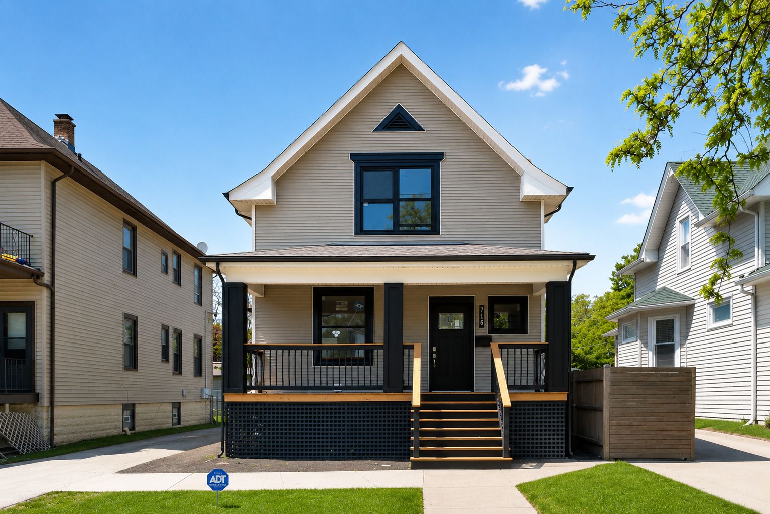 716 S 7th Avenue — Maywood, IL 60153