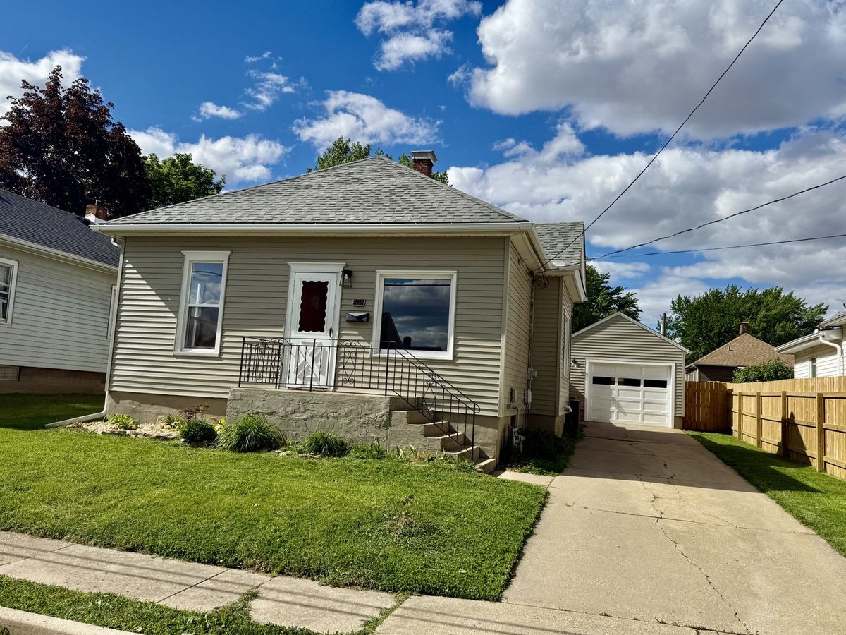 625 10th Street, Peru, IL 61354