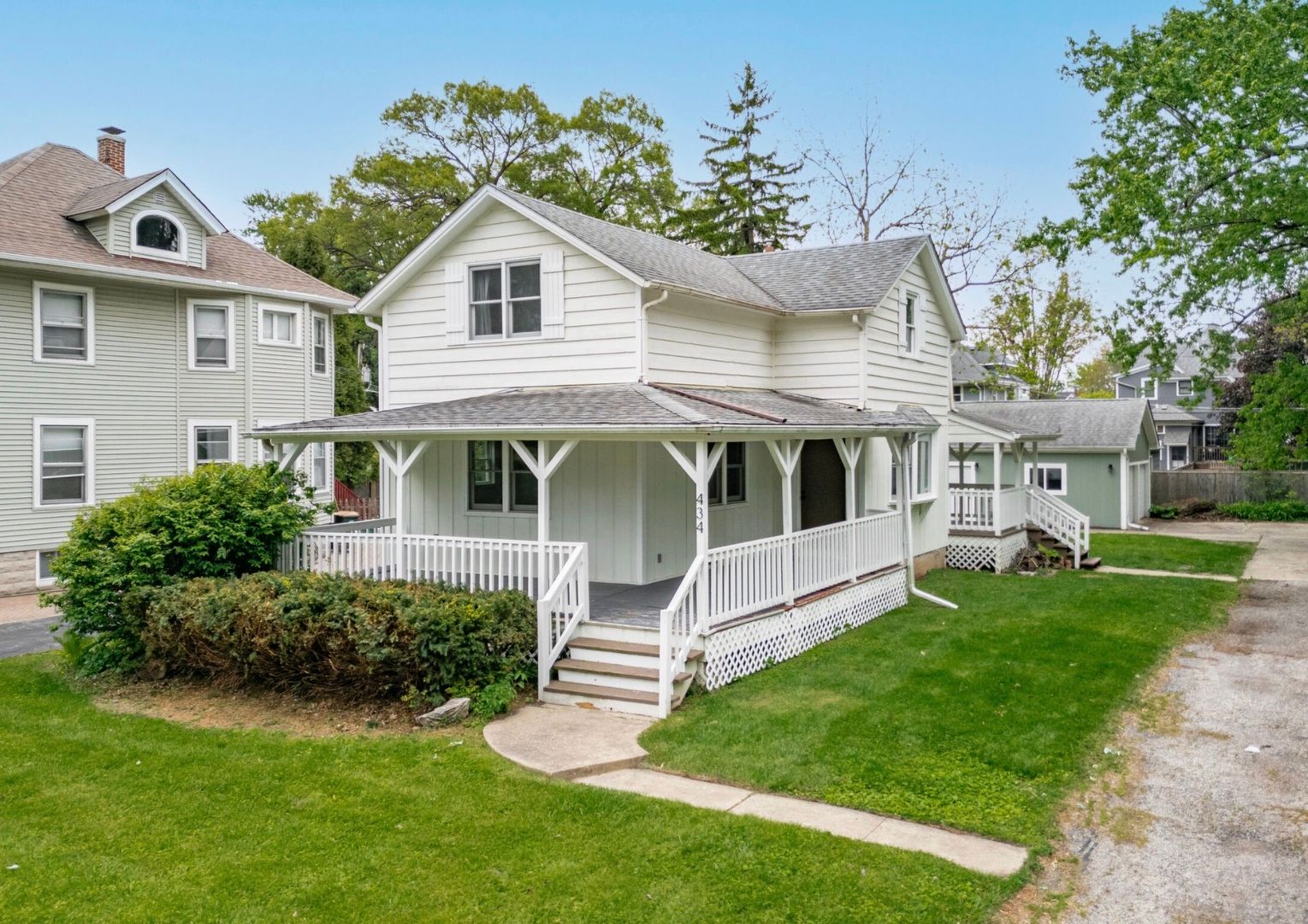 434 E Washington Street — West Chicago, IL 60185