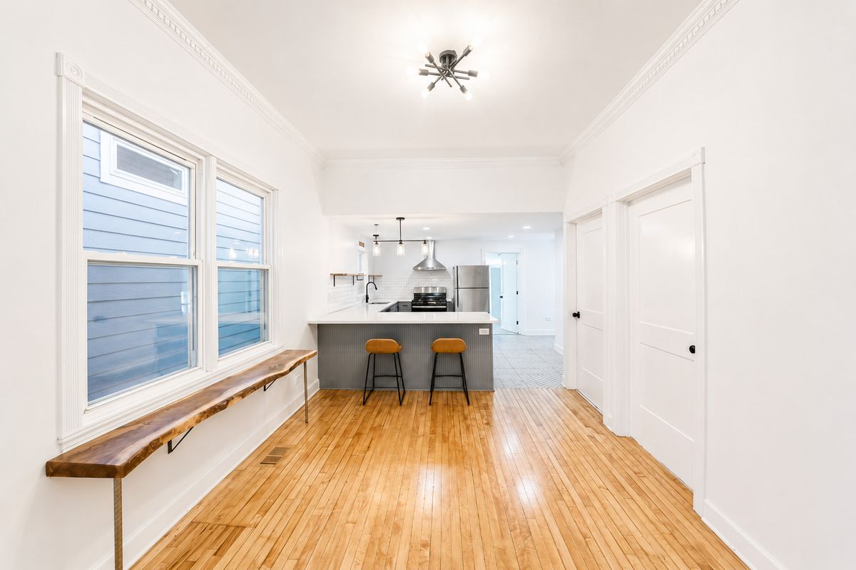 2642 N California Avenue, Chicago, IL 60647