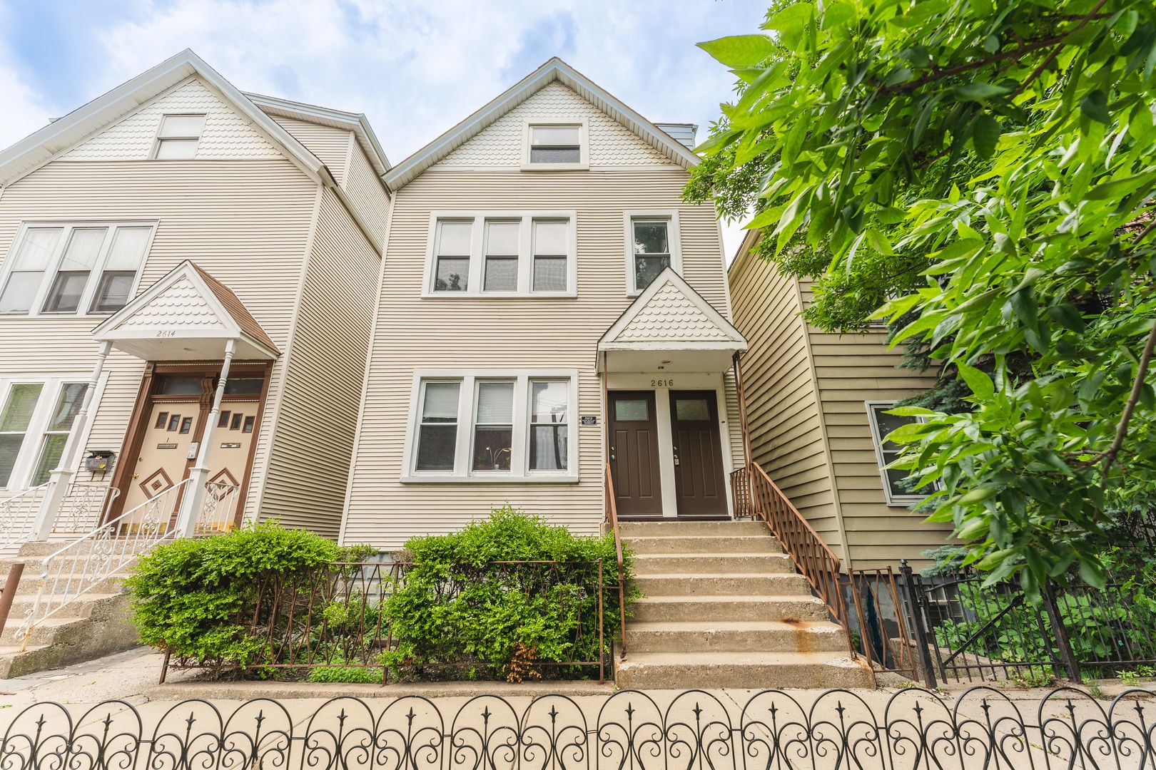 2616 N Marshfield Avenue — Chicago, IL 60614