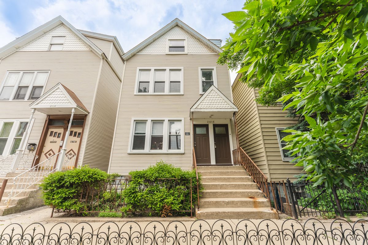 2616 Marshfield Avenue, Chicago, IL 60614
