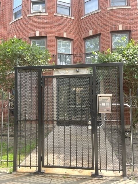 5947 Winthrop Avenue, Chicago, IL 60660