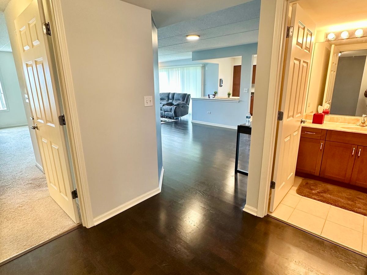 390 S Western Avenue #605, Des Plaines, IL 60016