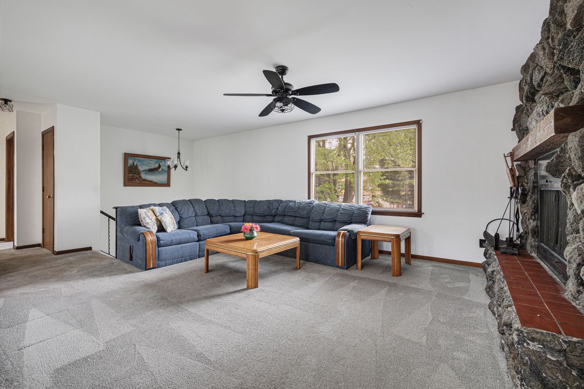 26 Miller Road, Lake In The Hills, IL 60156