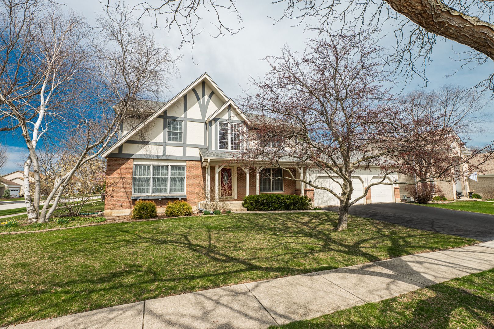 1404 Halifax Drive — Mundelein, IL 60060