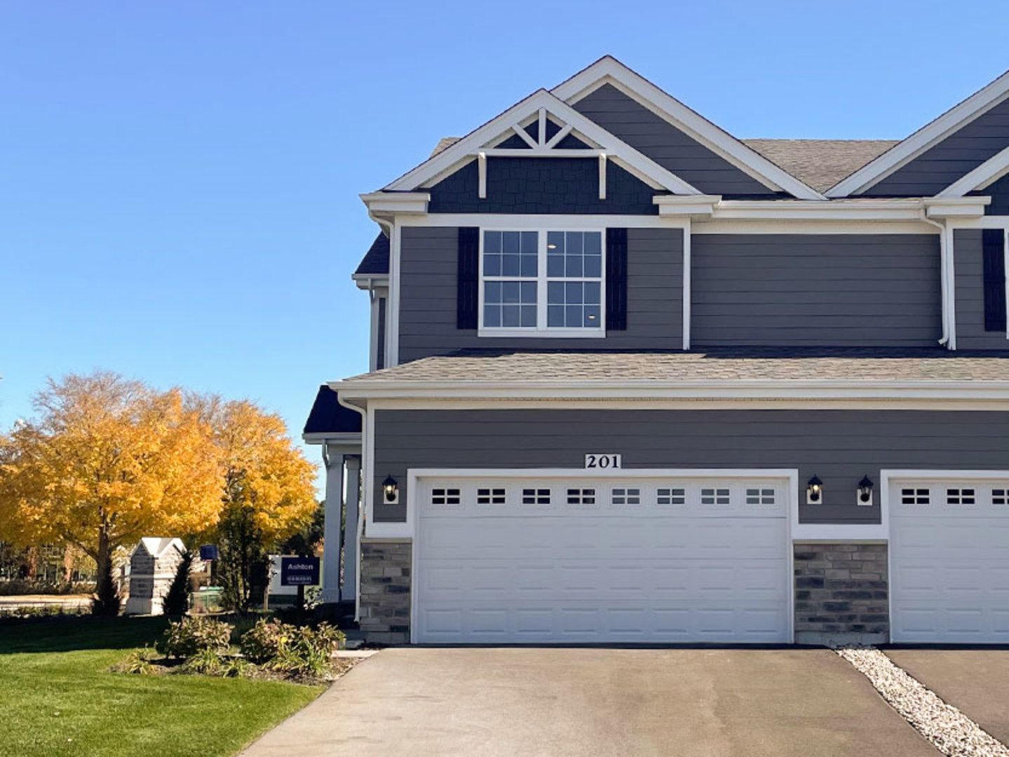201 Charlestowne Lakes Drive — St. Charles, IL 60174