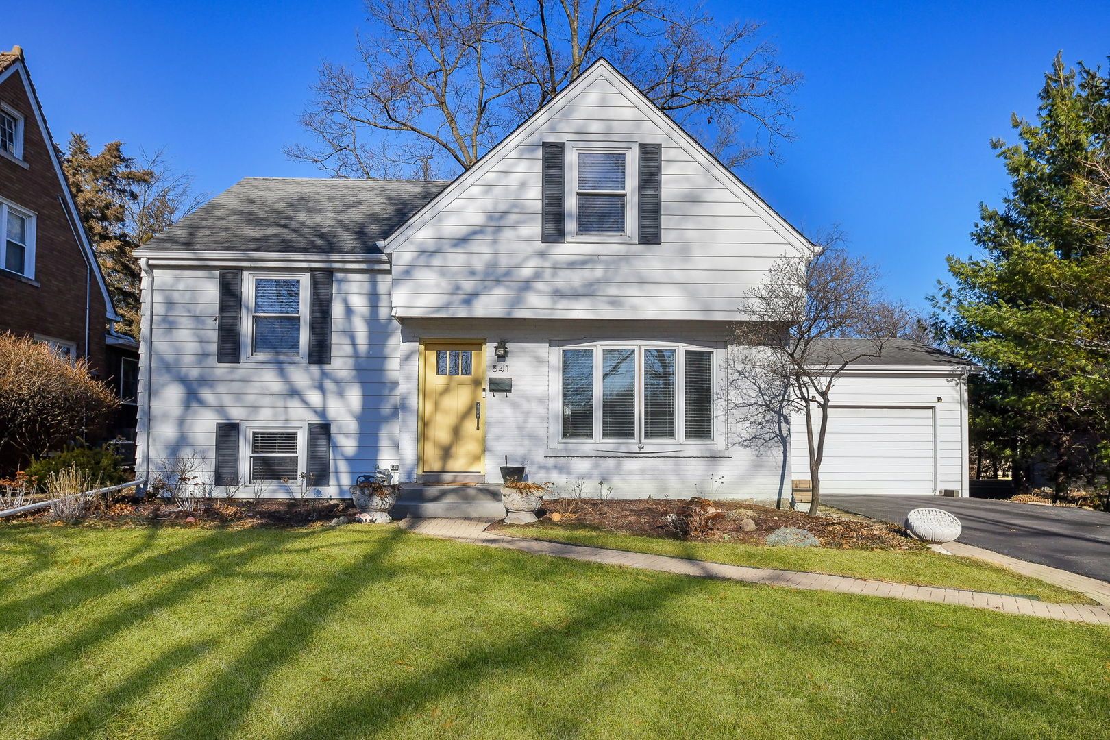 541 Park Row — Glen Ellyn, IL 60137