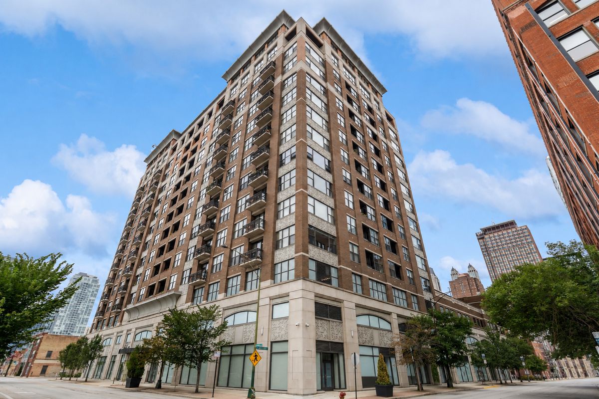 849 Franklin Street, Chicago, IL 60610