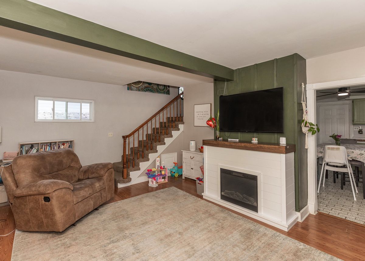 1413 40th Street, Rock Island, IL 61201