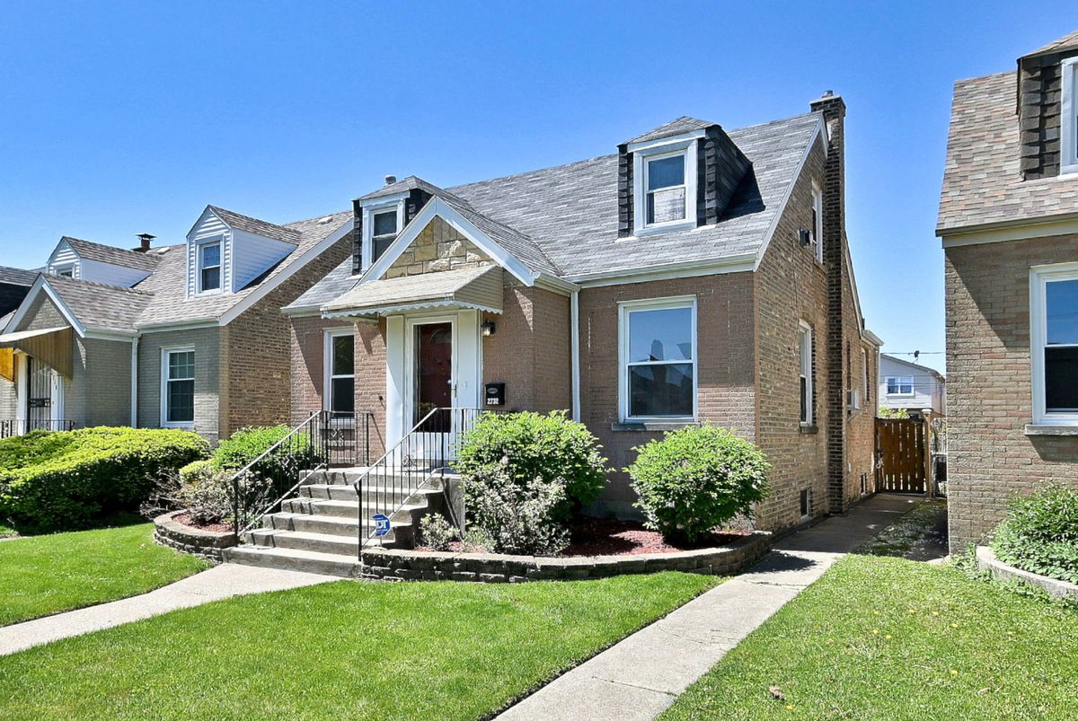 2732 N 72nd Court, Elmwood Park, IL 60707