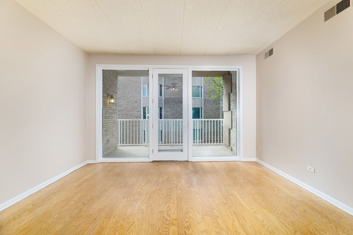 1715 Pavilion Way #307, Park Ridge, IL 60068