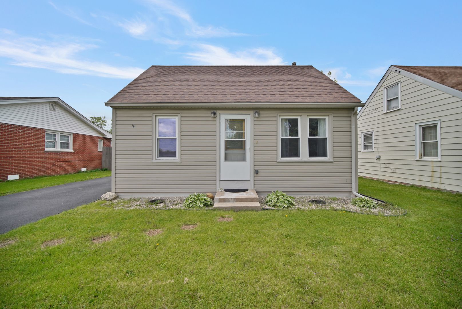 7936 S NASHVILLE Avenue — Burbank, IL 60459