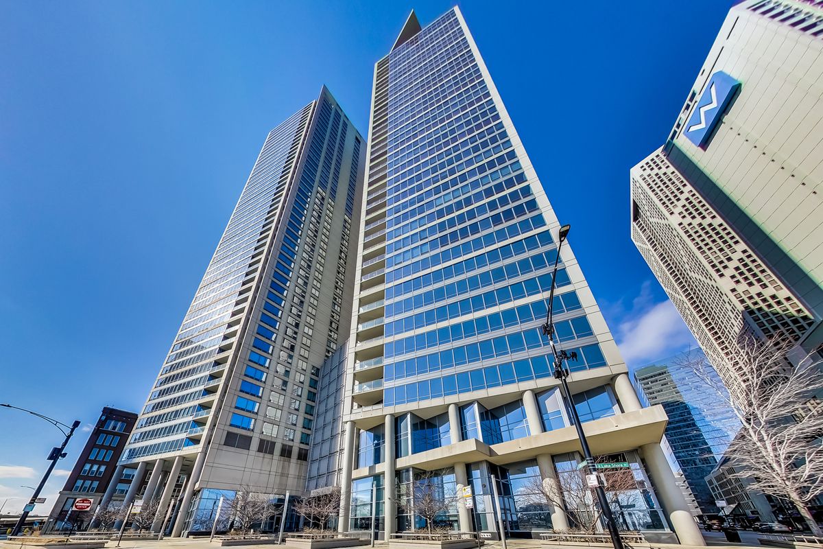 600 Lake Shore Drive, Chicago, IL 60611