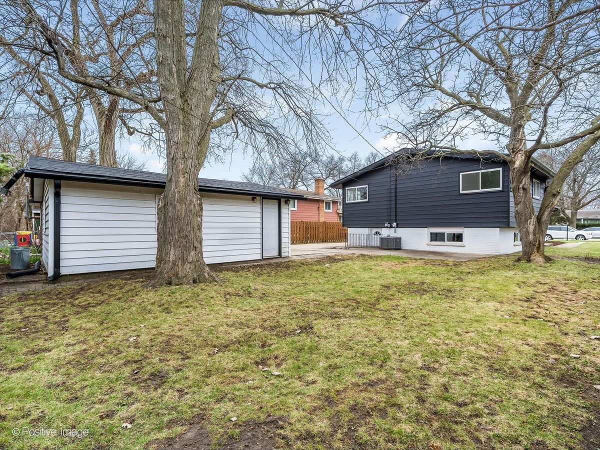8429 MASON Avenue, Morton Grove, IL 60053