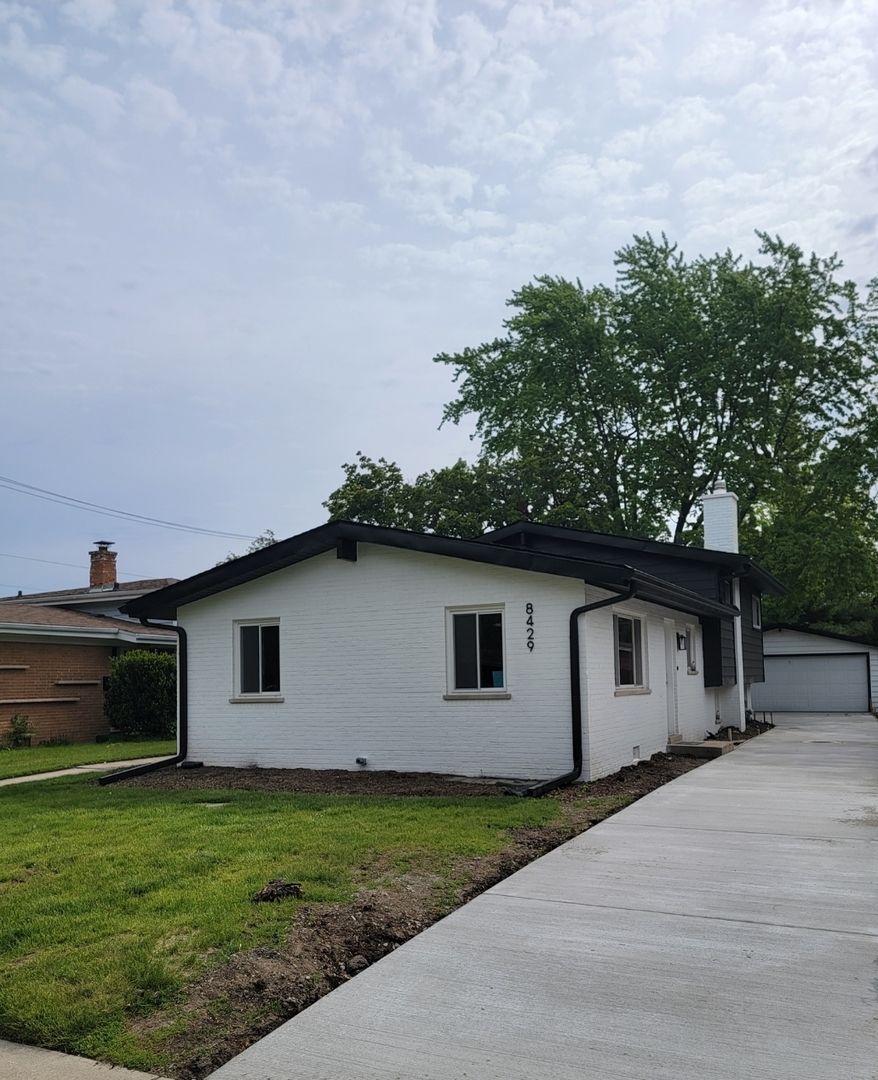 8429 MASON Avenue, Morton Grove, IL 60053