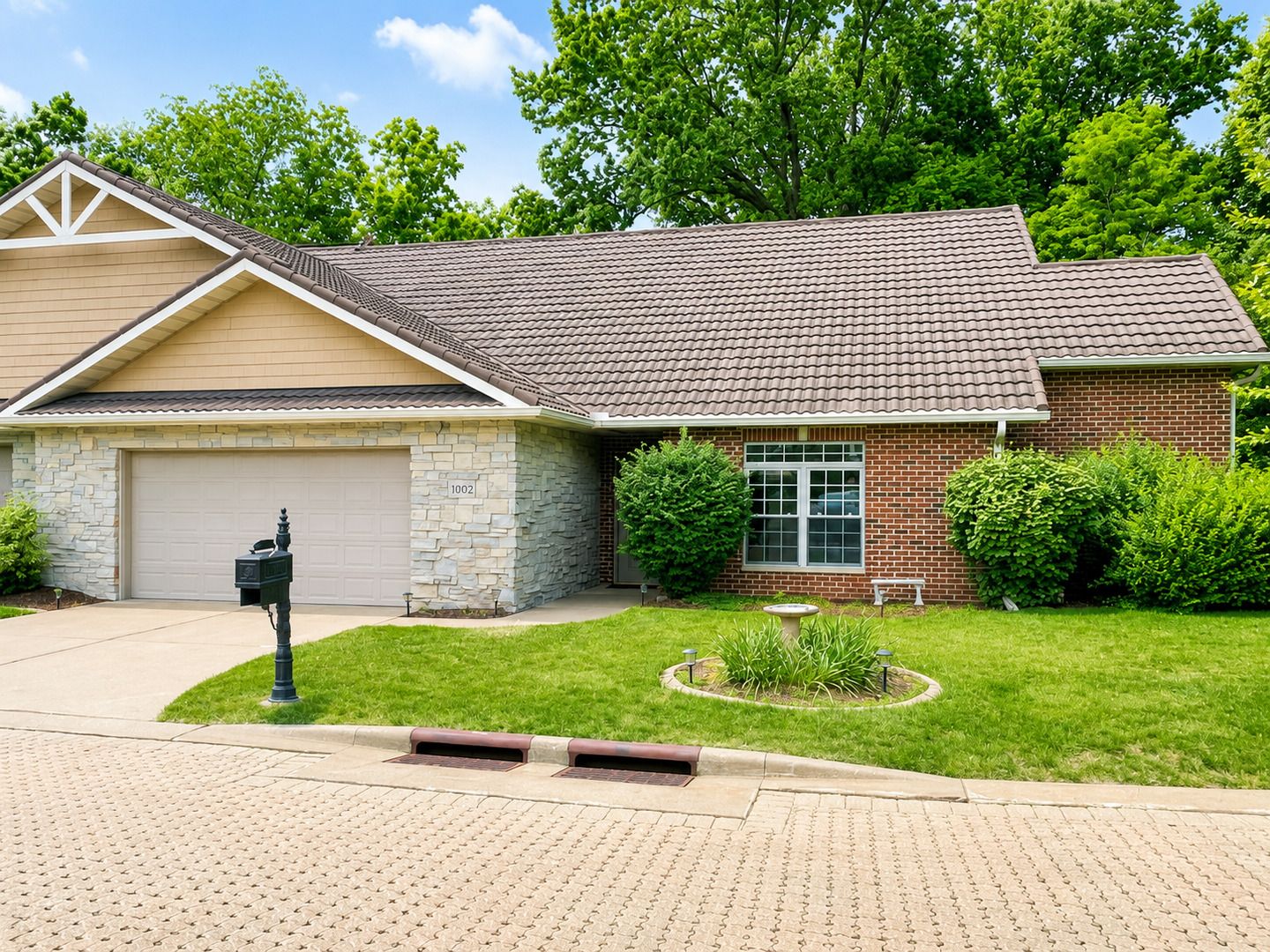 1002 2nd Street Court #NA — Moline, IL 61265
