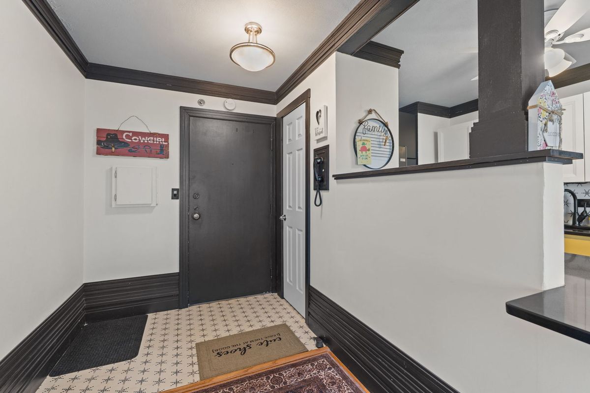 1800 7th Street #10E, East Moline, IL 61244