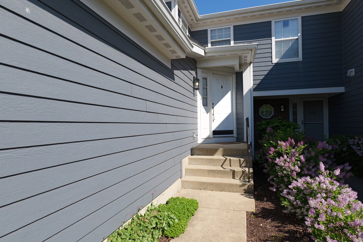 122 Kennebunk Court, Glendale Heights, IL 60139