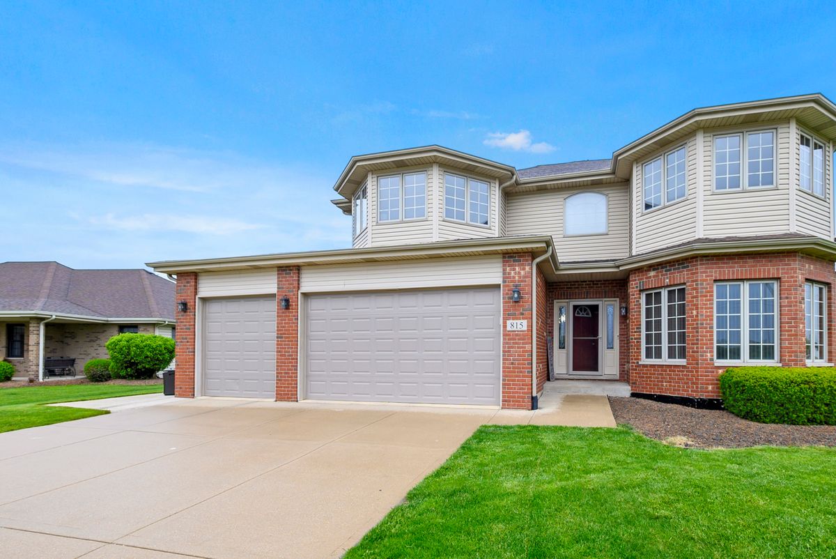 815 Meadow Path, Manteno, IL 60950