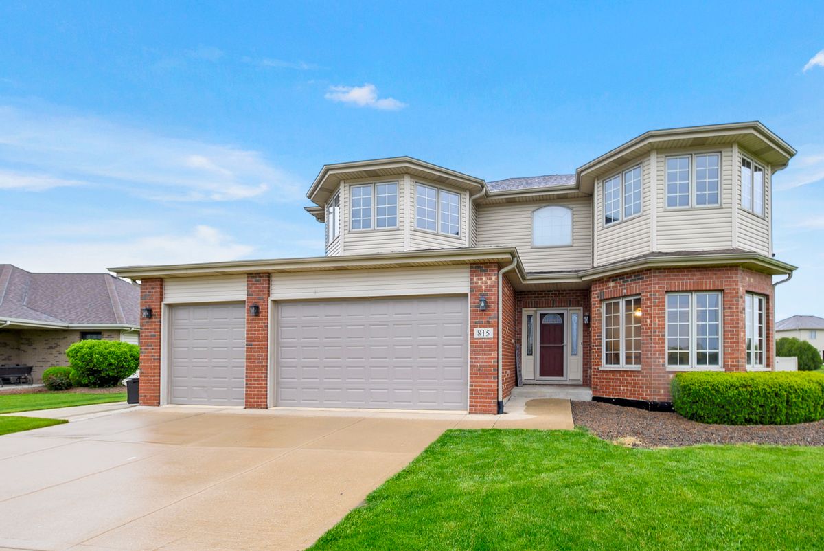 815 Meadow Path, Manteno, IL 60950