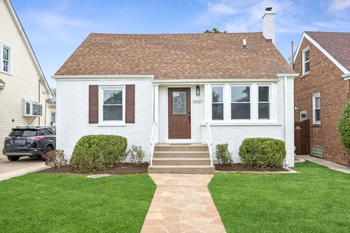 10527 Albany Avenue, Chicago, IL 60655