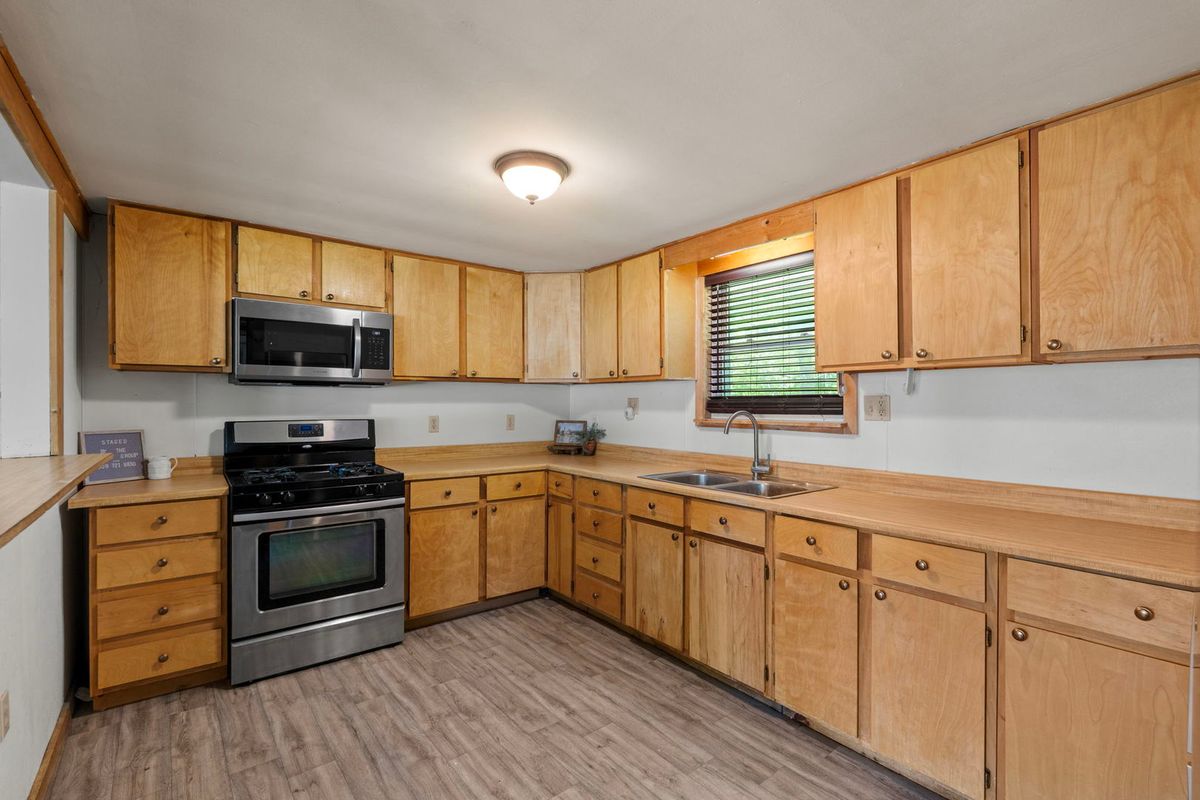 427 14th Avenue, Silvis, IL 61282
