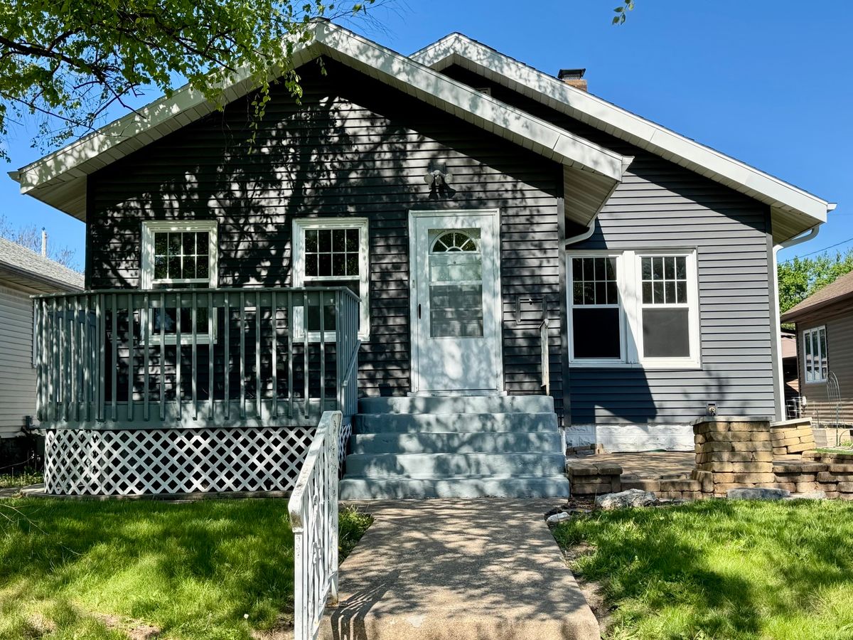 3014 DAVENPORT Avenue, Davenport, IA 52803