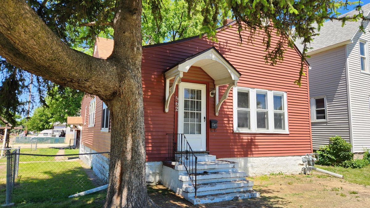 562 7 Avenue, Clinton, IA 52732