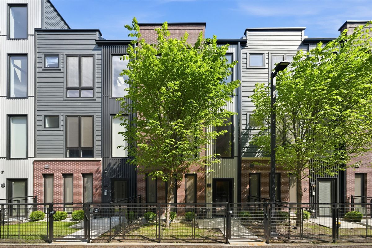 4232 Belmont Avenue, Chicago, IL 60641