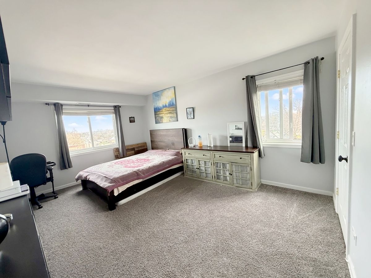 5500 Lincoln Avenue #510-E, Morton Grove, IL 60053