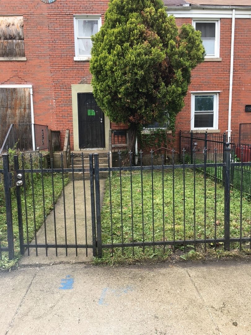 650 E 105th Place — Chicago, IL 60628