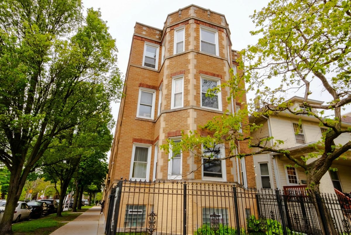 3434 Leland Avenue, Chicago, IL 60625